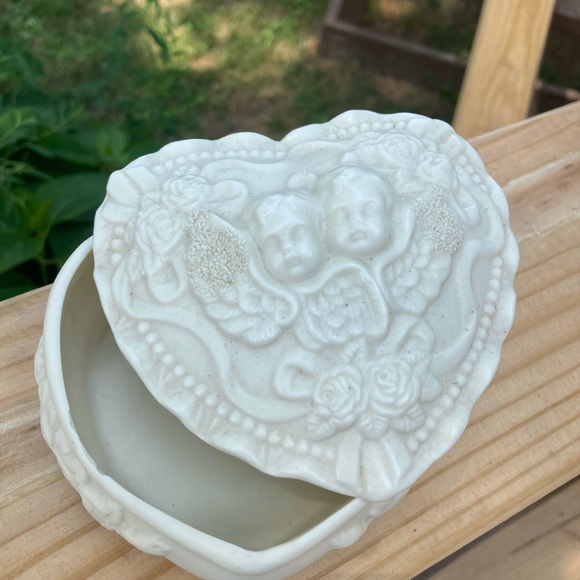 Vintage Lrg Cherub Ceramic Angel Trinket - Picture 2 of 4
